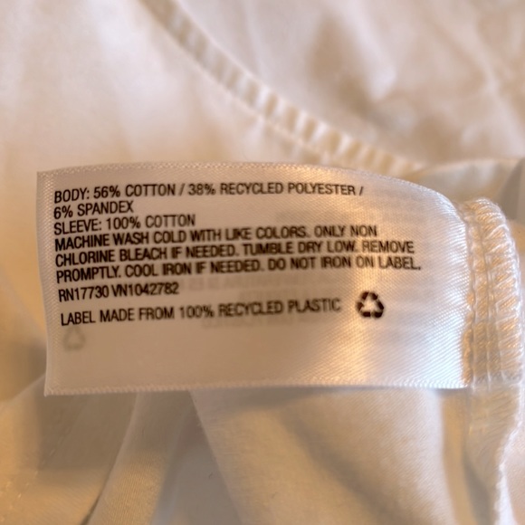 Size XS white crop top. Ruffle sleeves. - Picture 5 of 5